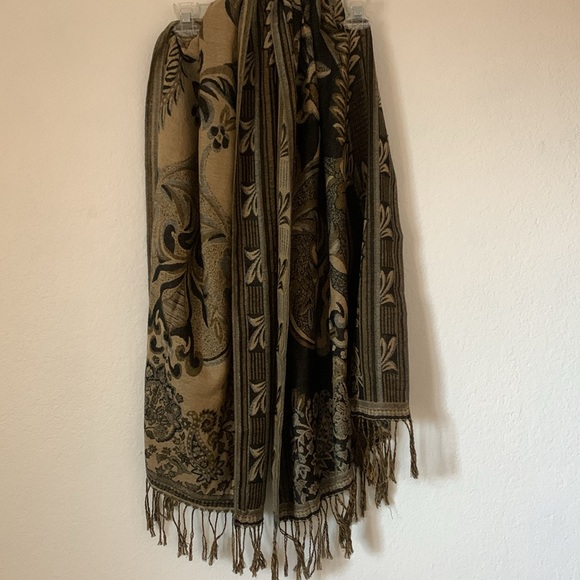 Pashmina - Picture 3 of 4